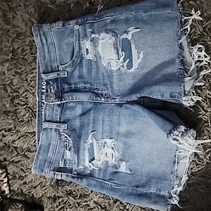 🩳NWOT Woman Size 2 Distressed Shorts🩳
